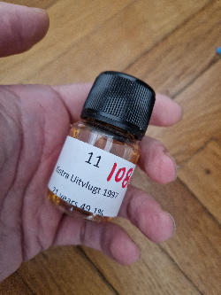 Photo of the rum 21Y taken from user Pavel Spacek