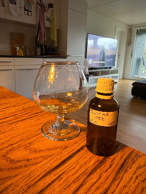Photo of the rum 1976 taken from user Oliver