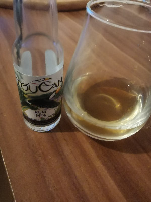 Photo of the rum No. 4 taken from user Rumpalumpa