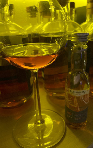 Photo of the rum Flensburg Rum Company Jamaica Rum HD C<>H taken from user Frank