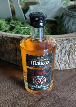 Photo of the rum Malteco 20 Years - Reserva Del Fundador taken from user heckto🥃