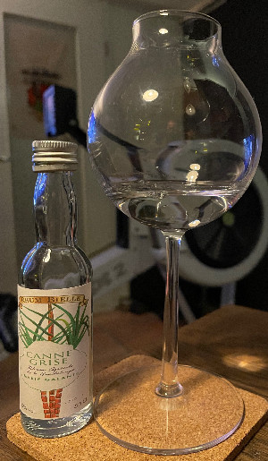 Photo of the rum Canne Grise taken from user Frank