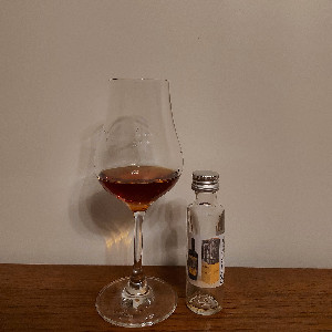 Photo of the rum 36th Release Heavy Trinidad Rum Guyana Stock HTR taken from user Maxence