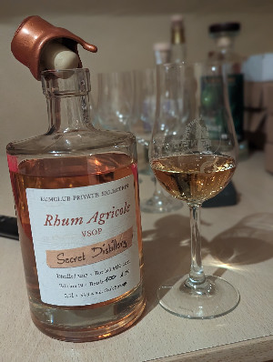 Photo of the rum Rumclub Private Selection Ed. 19 Rhum Agricole VSOP taken from user Christian Rudt