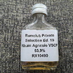 Photo of the rum Rumclub Private Selection Ed. 19 Rhum Agricole VSOP taken from user Timo Groeger