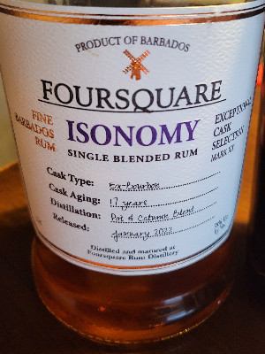Photo of the rum Exceptional Cask Selection XX Isonomy taken from user zabo