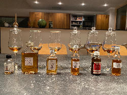 Photo of the rum Exceptional Cask Selection XX Isonomy taken from user Jarek