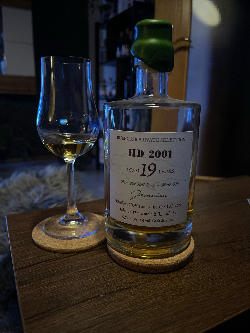 Photo of the rum Rumclub Private Selection Ed. 17 HD <>H taken from user Lukas Jäger