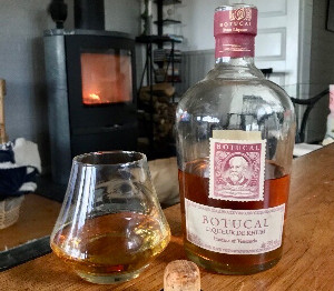 Photo of the rum Diplomático / Botucal Liqueur de Rhum taken from user Stefan Persson