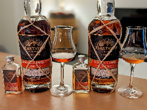 Photo of the rum Plantation Ambre Ferrand Finish (The Nectar) CRV taken from user Hood