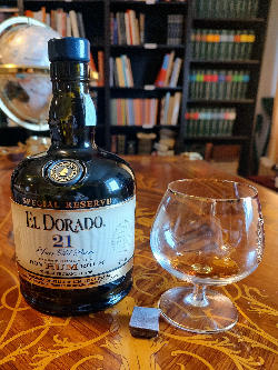 Photo of the rum El Dorado 21 (2020 Release) taken from user Lupo Alberto