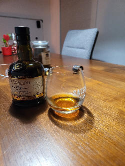 Photo of the rum El Dorado 21 (2020 Release) taken from user LukaŽiga