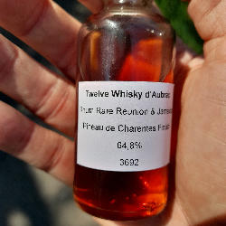 Photo of the rum Rhum Rare Réunion & Jamaica - Pineau de Charentes Finish taken from user Timo Groeger