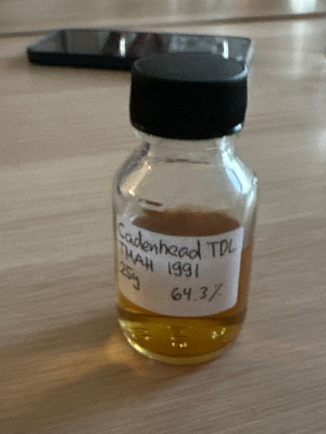 Photo of the rum TMAH taken from user Johannes
