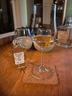 Photo of the rum Jamaica Single Cask Rum Double Cask Matured LROK taken from user Lukas Jäger