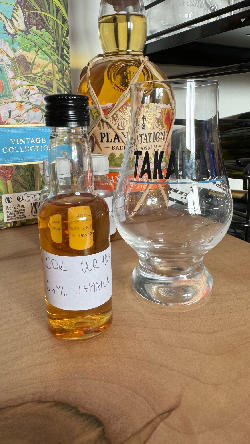 Photo of the rum Overproof Jamaica Rum Legendary Marques DOK taken from user Filip Kalinovský