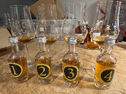 Photo of the rum FRC Ecuador (Kirsch Whisky) taken from user Johannes