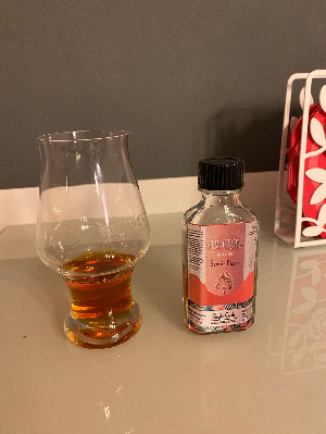 Photo of the rum New Grove Savoir Faire (French Oak) taken from user Buddudharma