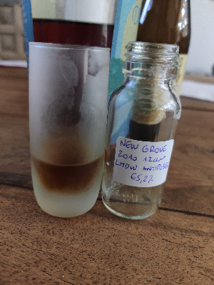 Photo of the rum New Grove Savoir Faire Single Cask taken from user Vincent D