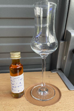 Photo of the rum New Grove Savoir Faire Single Cask taken from user Frank