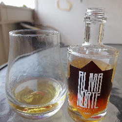 Photo of the rum Alma Norte Hanseatic Rum Oro taken from user Timo Groeger