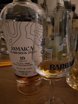 Photo of the rum No. 38 MMW taken from user zabo