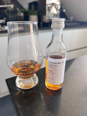 Photo of the rum No. 38 MMW taken from user Serge