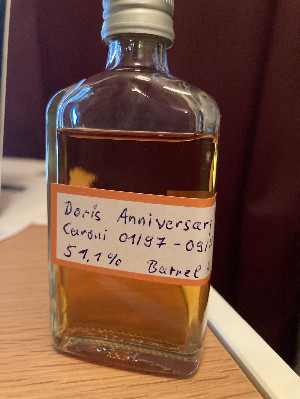 Photo of the rum Doris 20th Anniversary Rum taken from user Johannes