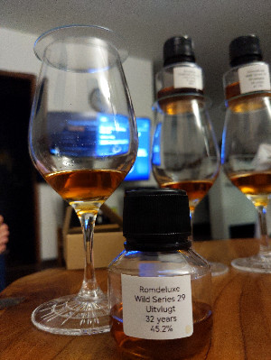 Photo of the rum Wild Series Rum Uitvlugt No. 29 (Excellence Rhum) MPM taken from user crazyforgoodbooze