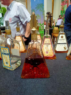 Photo of the rum Grande Cuvée du Siècle Carafe Pyramide (100 Years) taken from user Djehey
