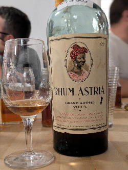 Photo of the rum Rhum Astria Grand Arôme Vieux taken from user crazyforgoodbooze