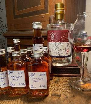 Photo of the rum Rumclub Private Selection Ed. 31 (Navy Blend Rum HQNB) taken from user Frank