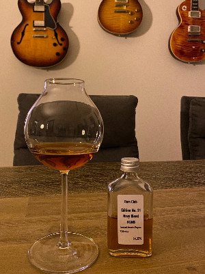 Photo of the rum Rumclub Private Selection Ed. 31 (Navy Blend Rum HQNB) taken from user Dom M