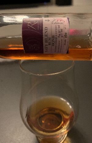Photo of the rum Rumclub Private Selection Ed. 31 (Navy Blend Rum HQNB) taken from user Tom Buteneers