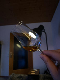 Photo of the rum Rumclub Private Selection Ed. 31 (Navy Blend Rum HQNB) taken from user Lukas Jäger
