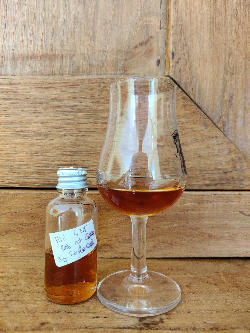 Photo of the rum HSE Single Cask (MEB 2022) taken from user Vincent D