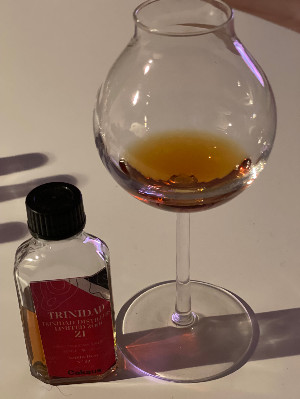 Photo of the rum No. 27 taken from user Thunderbird