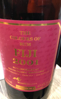 Photo of the rum Fiji taken from user cigares 