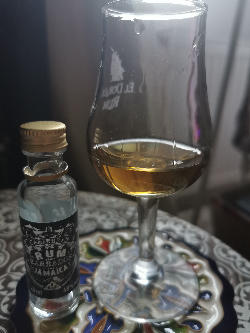 Photo of the rum Flensburg Rum Company Caribbean Rum from Barbados & Jamaica taken from user Rumpalumpa