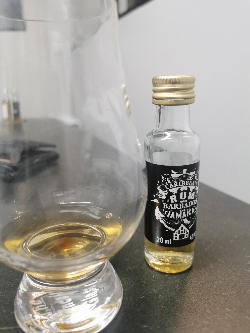 Photo of the rum  taken from user Gregor 