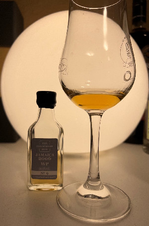 Photo of the rum Jamaica No. 9 taken from user Andi