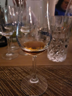 Photo of the rum Deuxième Cru Classé Cask taken from user zabo