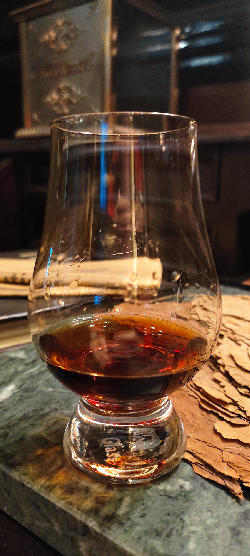 Photo of the rum Cuba (15th Anniversary The Whisky Agency) taken from user Gregor