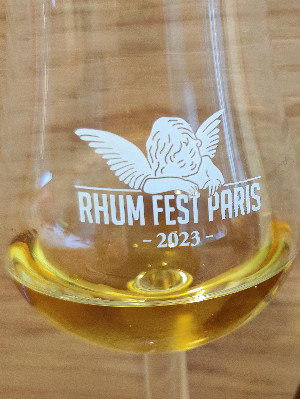 Photo of the rum Grand Millésime 2004 taken from user Vincent D