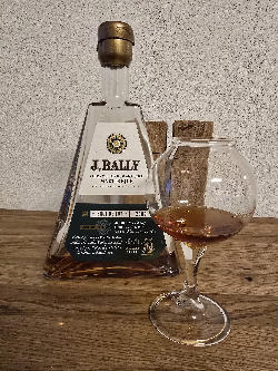 Photo of the rum  taken from user SaibotZtar 