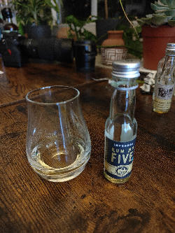 Photo of the rum Infernal Rum No. Five taken from user Schnapsschuesse
