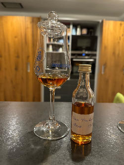 Photo of the rum S.B.S Thailand 2017 (Moscatel Finish) taken from user Jarek