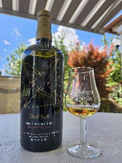 Photo of the rum Sta(r)um (RossovermiglioArte) <>H taken from user zabo