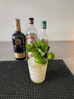 Photo of the rum Sta(r)um (RossovermiglioArte) <>H taken from user Adrian Wahl