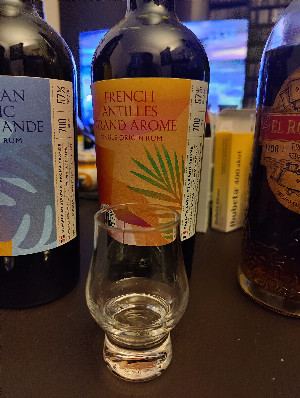 Photo of the rum S.B.S French Antilles Grand Arome (Single Origin Rum) Grand Arôme taken from user Gin & Bricks